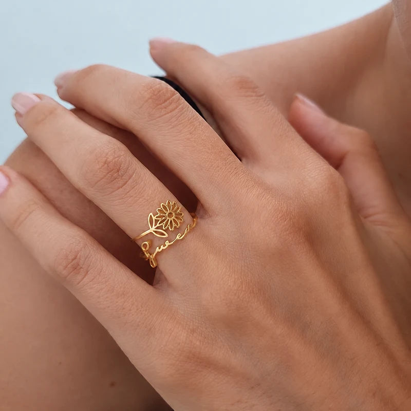 Bague Prénom avec Fleur de Naissance Femme