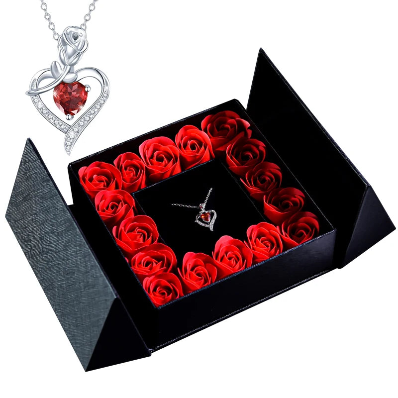 Boîte Rose Éternelle et Collier