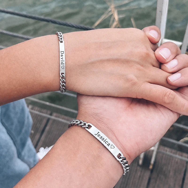 Bracelets Personnalisés pour Couple avec Coffret Rose Éternelle