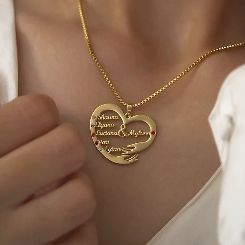 Collier Cœur Câlin Prénoms avec Pierres de Naissances Femme