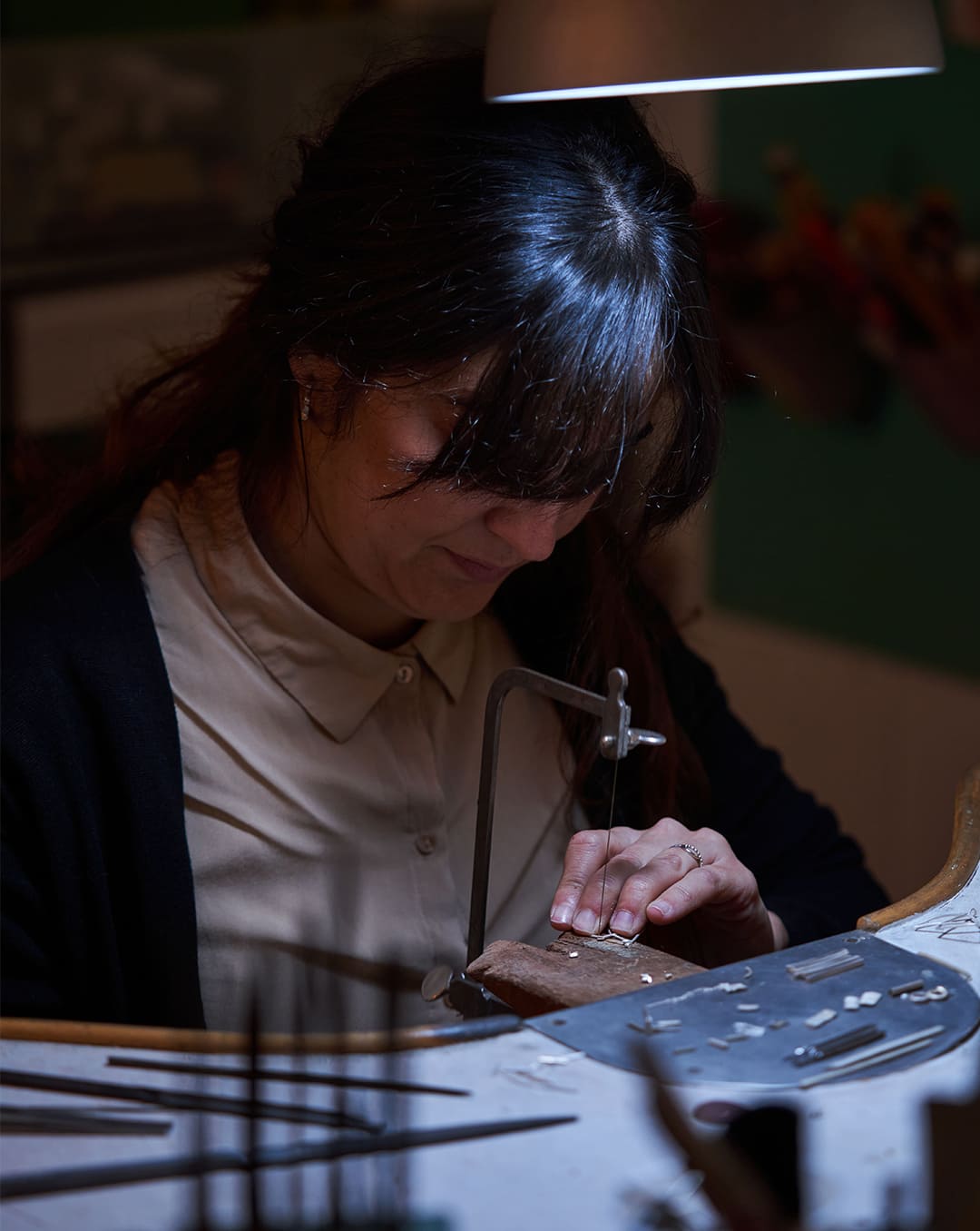 Fabrication des bijoux à la main