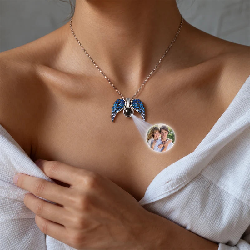 Collier Ailes d'Ange avec Projection Photo Bleu Femme
