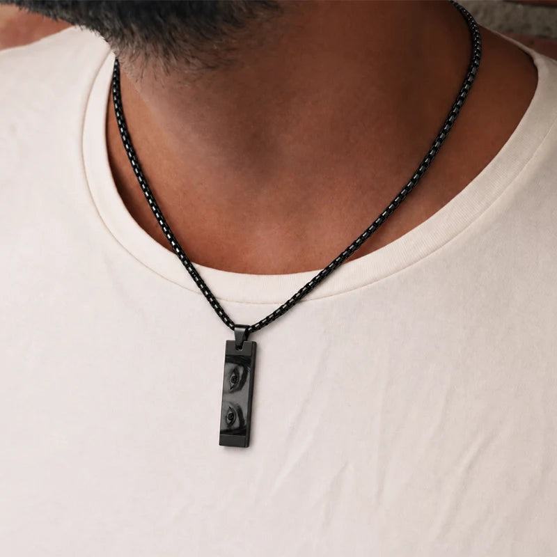 Collier Homme Photo Regard Noir Homme