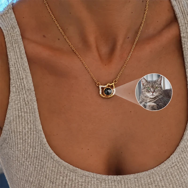 Collier Projection Photo Chat Or Femme