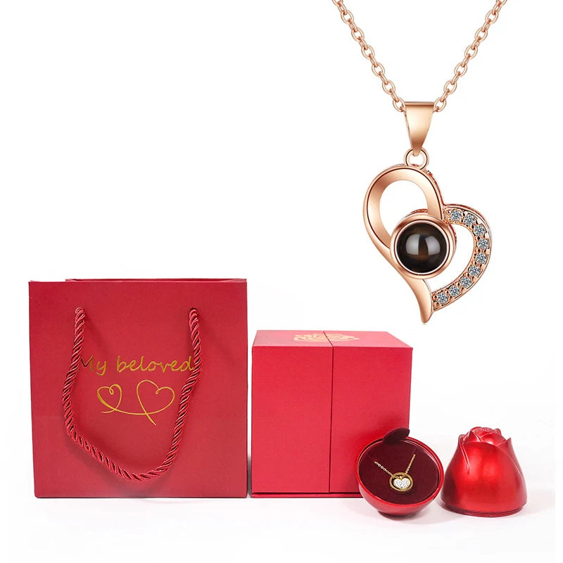 Coffret avec Collier Je T'aime 100 Langues