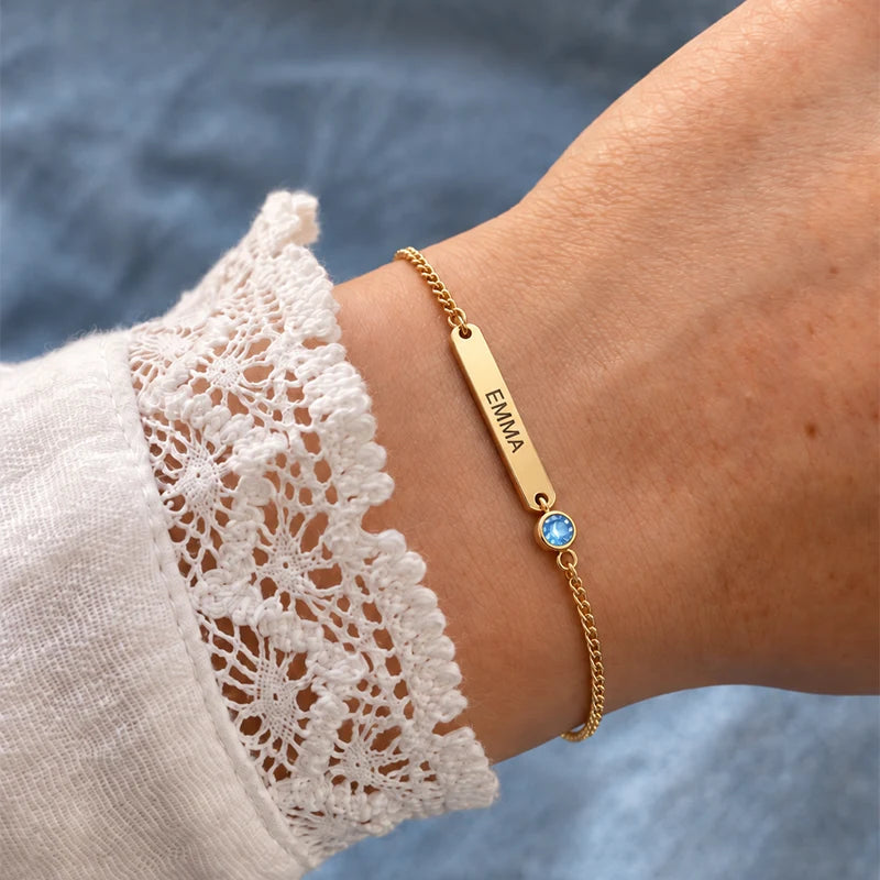 Bracelet Plaque Prénom avec Pierre de Naissance Or Femme