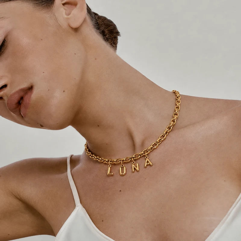 collier-lettre-3d-personnalise-chaine-maillons 4 Lettres Femme