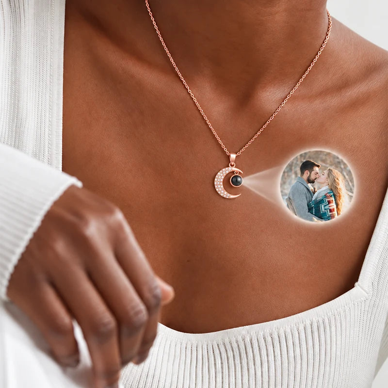Collier Lune Projection Photo O Rose Femme
