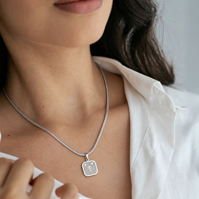 Collier Médaillon Carré Signe Astrologique Argent Femme